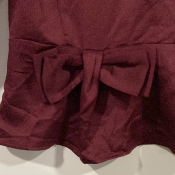 ⭐️ 2/$10 - blouse - Picture 2 of 8